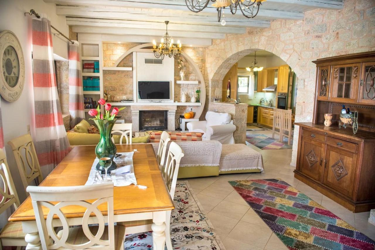 Magnificent, Authentic Private Villa And The Guest House Kardamyli Exterior photo