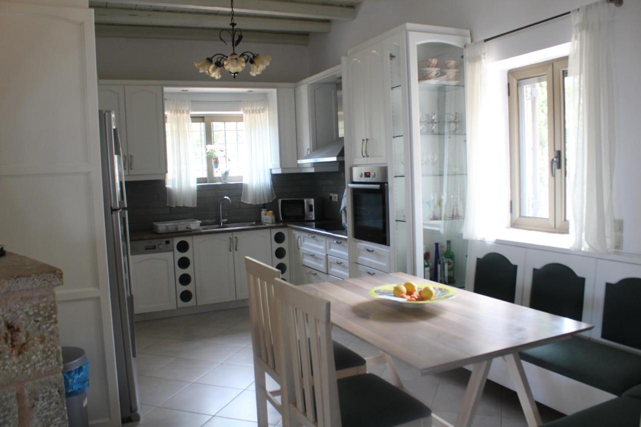 Magnificent, Authentic Private Villa And The Guest House Kardamyli Exterior photo